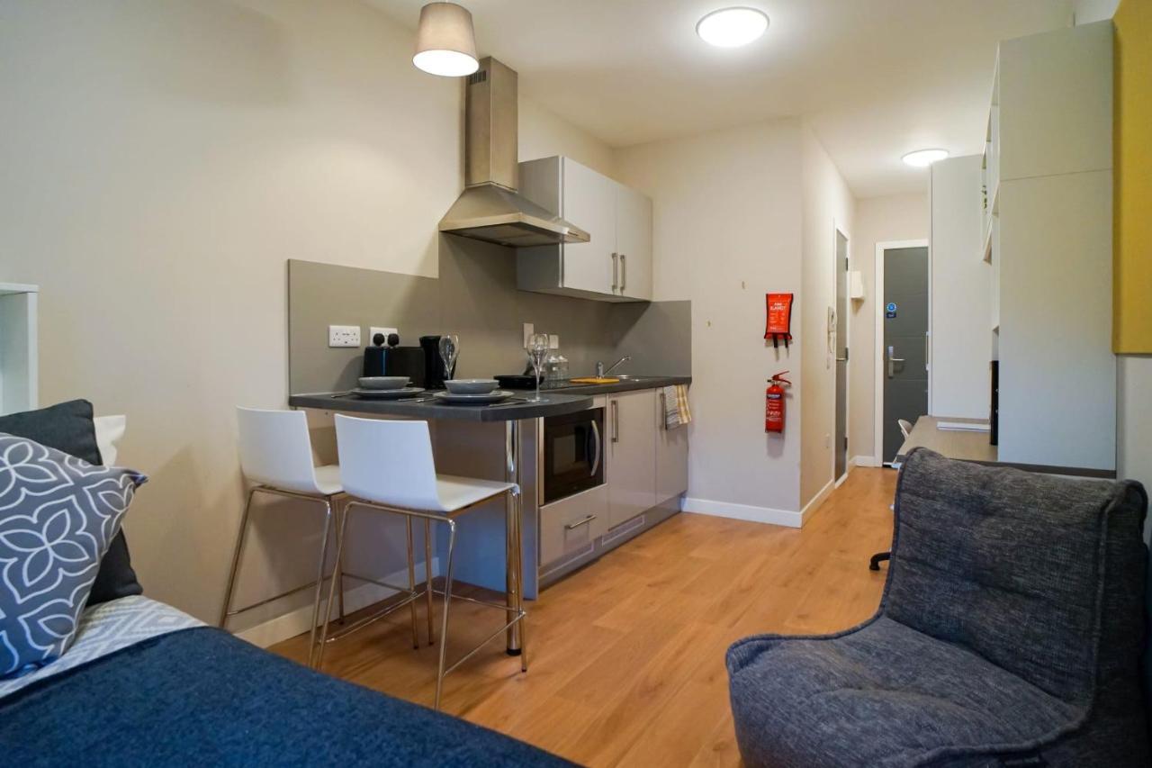 1 Bedroom Apartments, Studios And Ensuite Bedrooms With Shared Kitchen At Centro House In Stirling Exterior foto